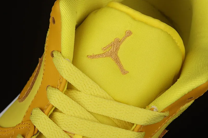 All categories Air Jordan Jordan series basketball shoes Air Jordan 1 Low Air Jordan 1 Low AJ1 Joe 1 lemon yellow low-top cultural and leisure sports sneakers DN6998-700